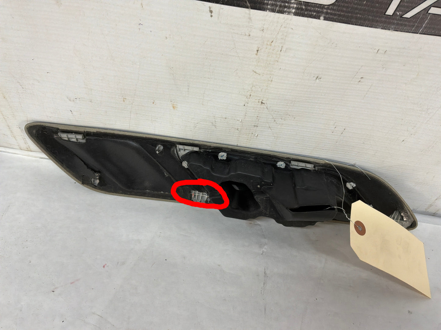 2017 Chevy SS Sedan Factory OEM Black RH & LH Hood Vents Scoops
