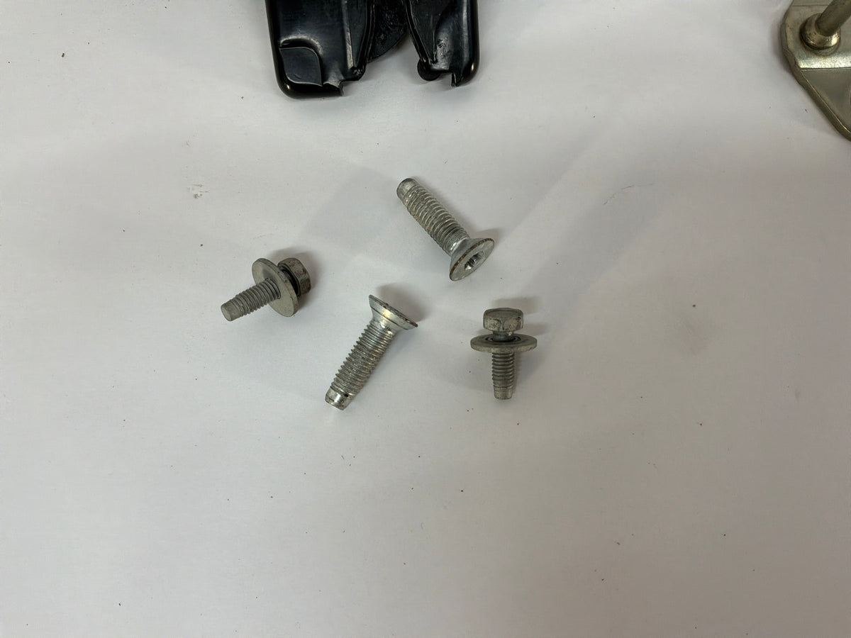 2009 Pontiac G8 GT Trunk Latch OEM - Day's Parts Yard
