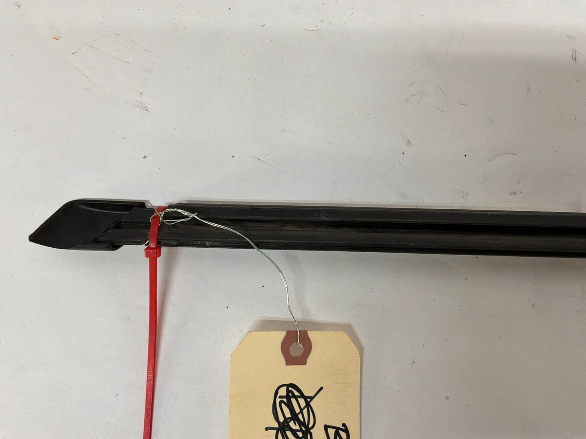 2004 Pontiac GTO RH & LH Rear Window Trim Molding OEM