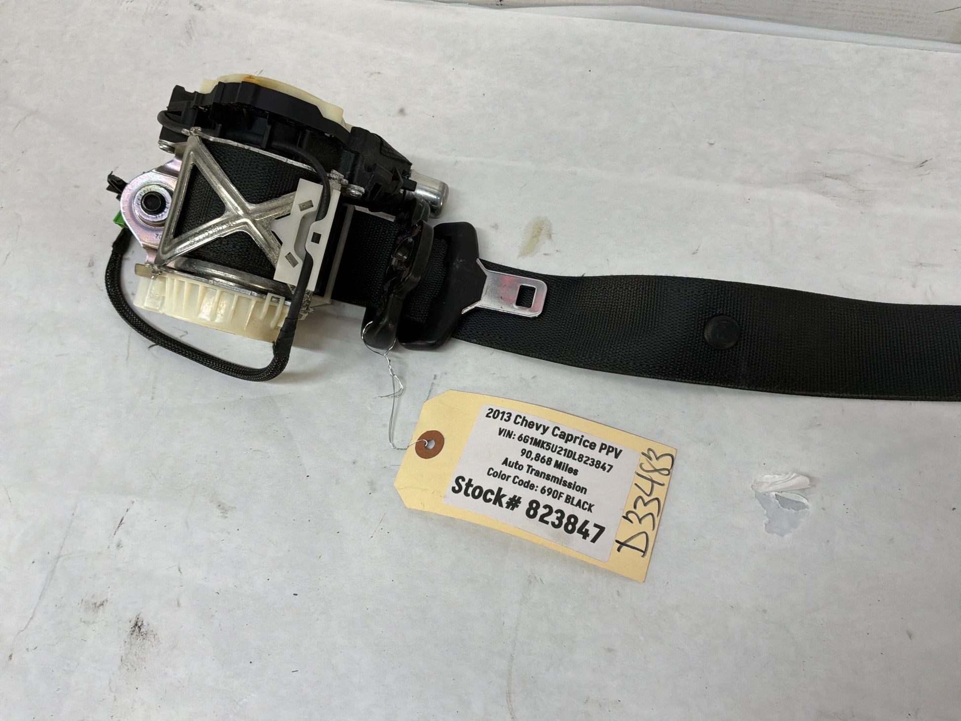 2013 Chevy Caprice PPV LH Driver Front Seat Belt Seatbelt Retractor OEM - Day's Parts Yard
