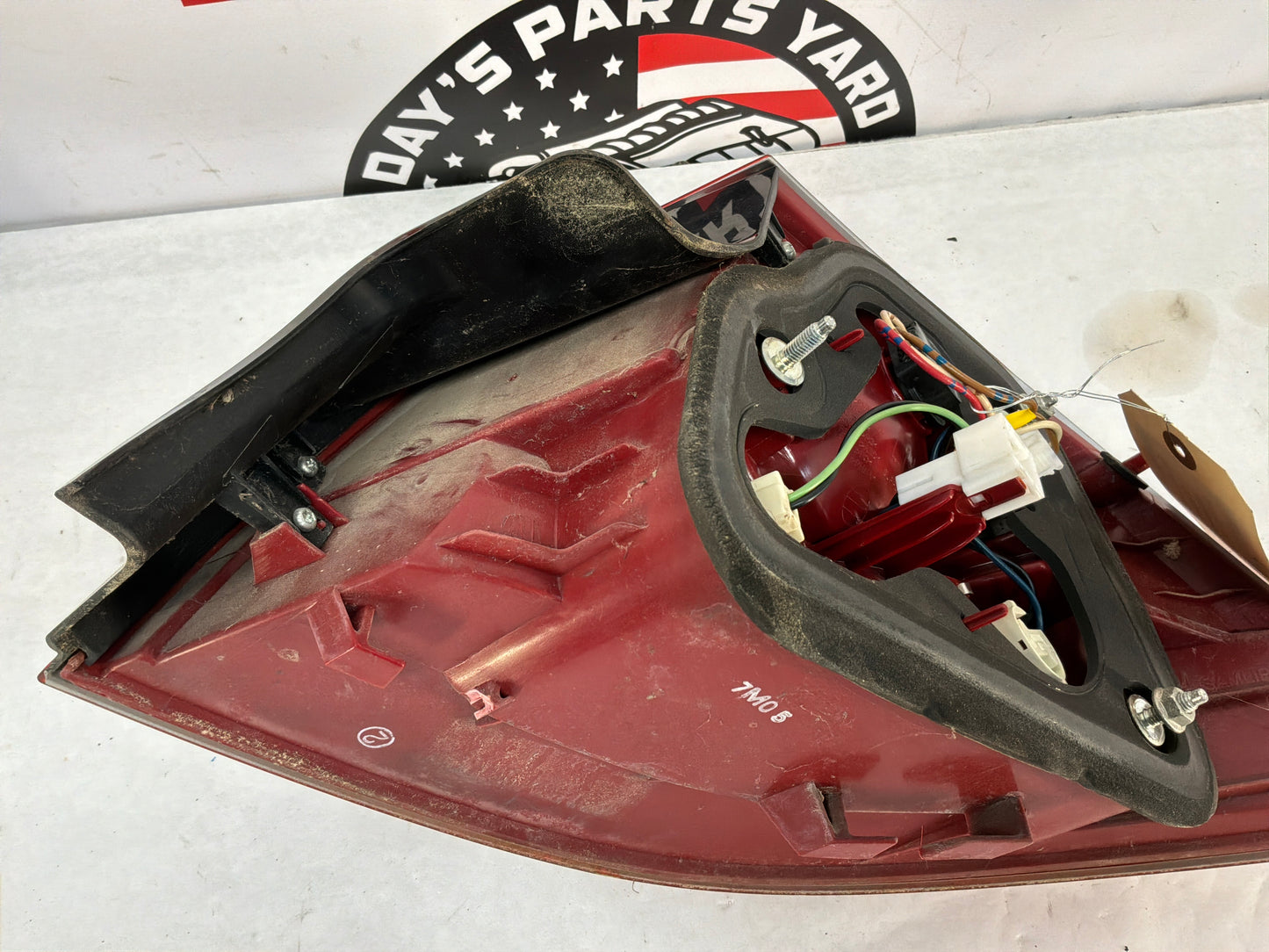 2008 Pontiac G8 Base LH Driver Tail Light Lamp Taillight OEM