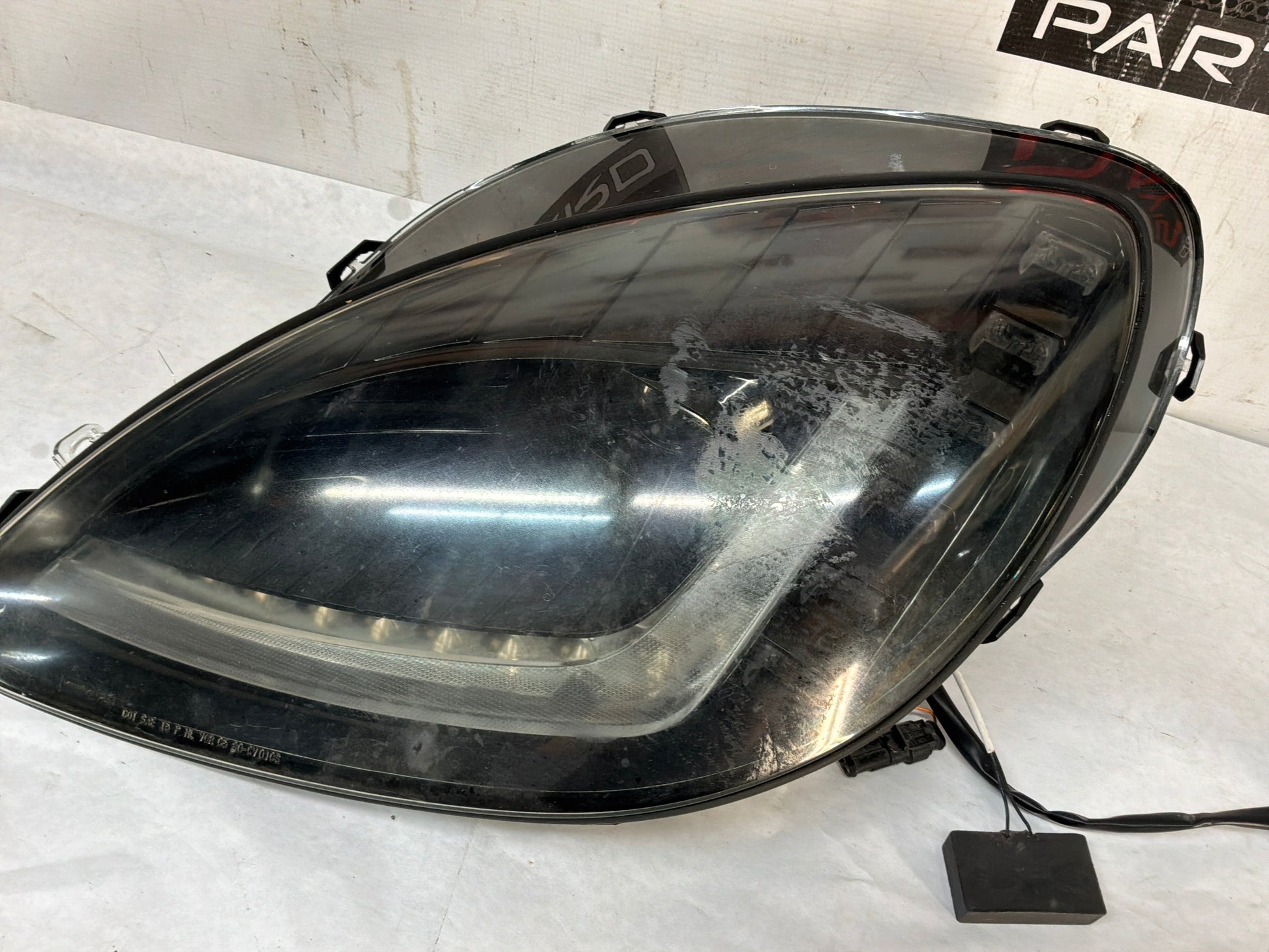 Headlight - Day's Parts Yard