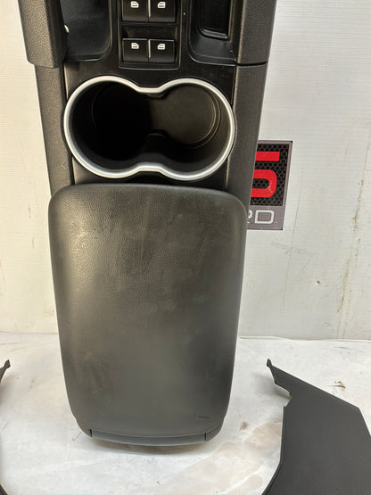 2008 Pontiac G8 GT Center console w shifter