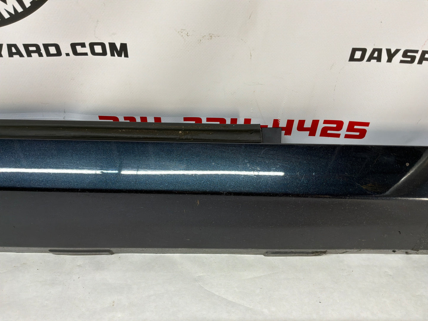 2014 Chevy Camaro SS RH Passenger Rocker Molding Side Skirt Panel OEM