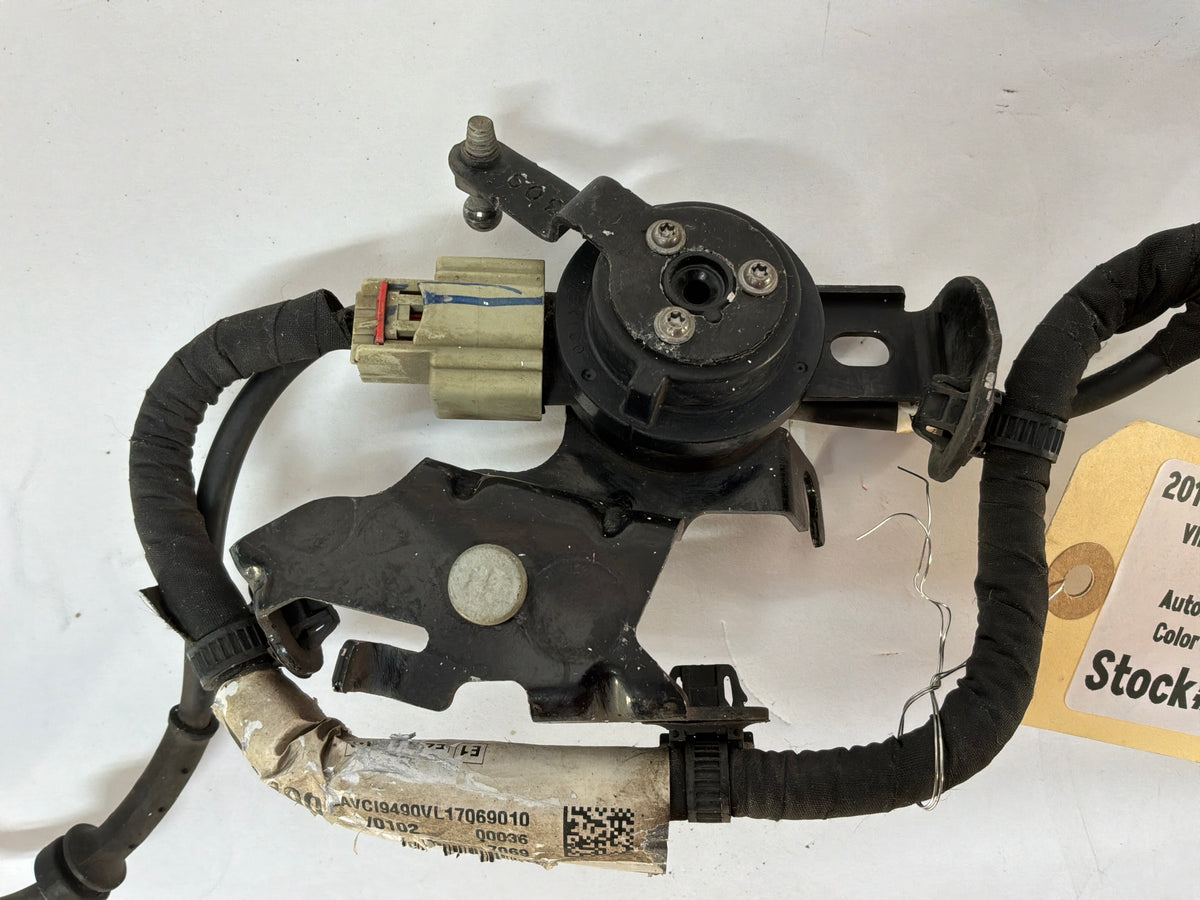 2016 Chevy SS Sedan RH & LH Front Suspension Head Lamp Ride Control Height Sensors OEM
