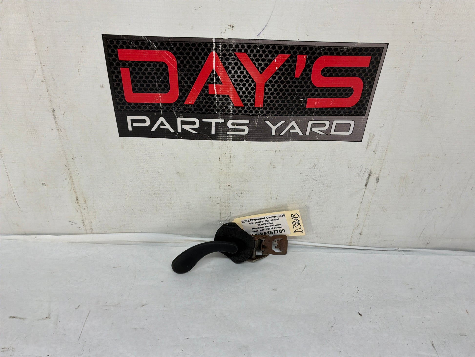 Lh interior door handle - Day's Parts Yard