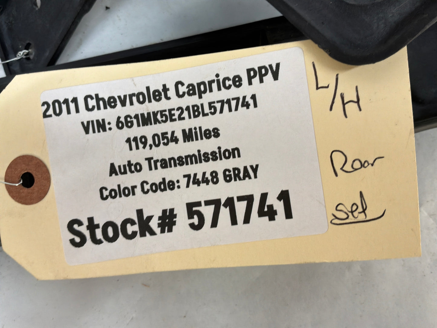 2011 Chevy Caprice PPV RH & LH Rear Bumper Guide Brackets Mounts Supports OEM