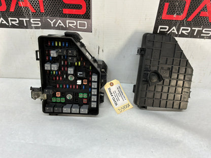 Fuse box - Day's Parts Yard