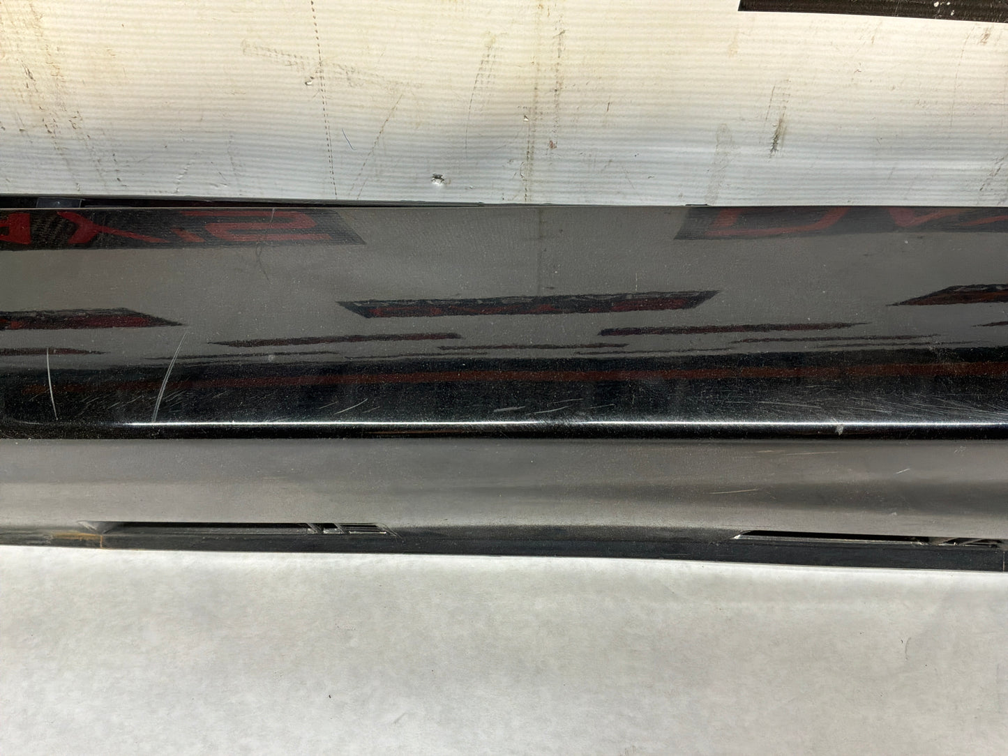 2008 Pontiac G8 GT LH Driver Rocker Molding Side Skirt Panel Trim Black OEM