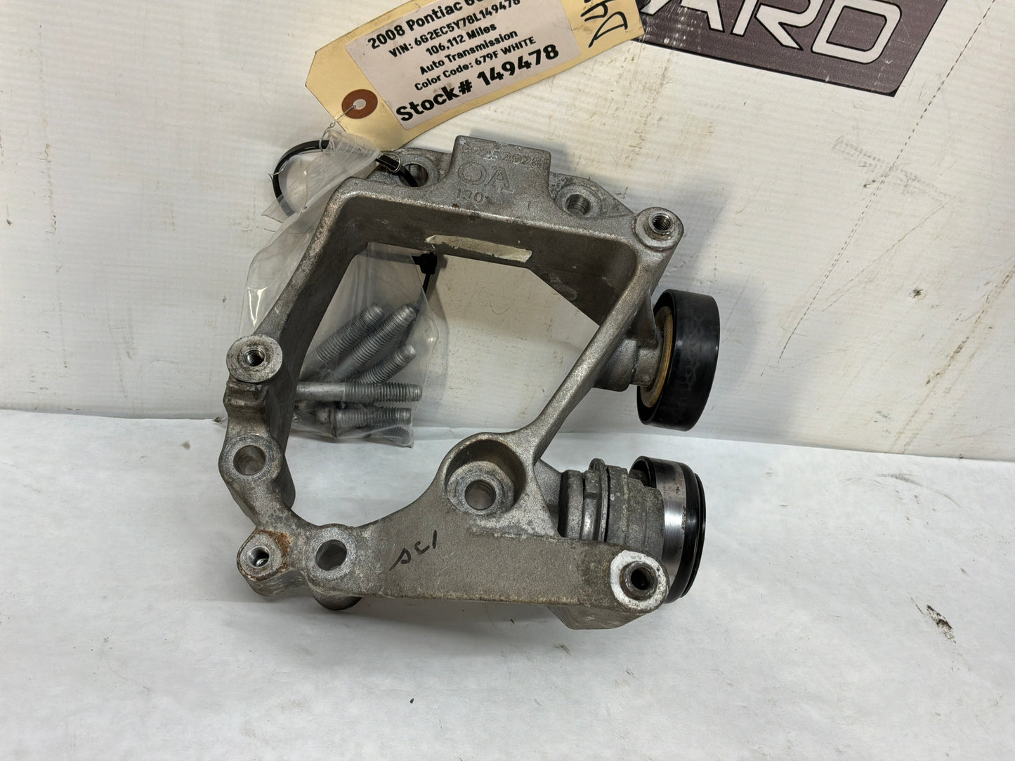 2008 Pontiac G8 GT AC A/C Air Conditioner Compressor Bracket w/ Hardware