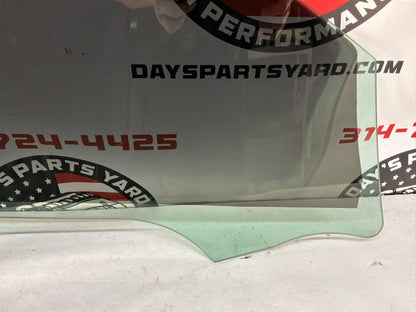 2016 Chevy Caprice PP LH Driver Front Door Window Glass OEM