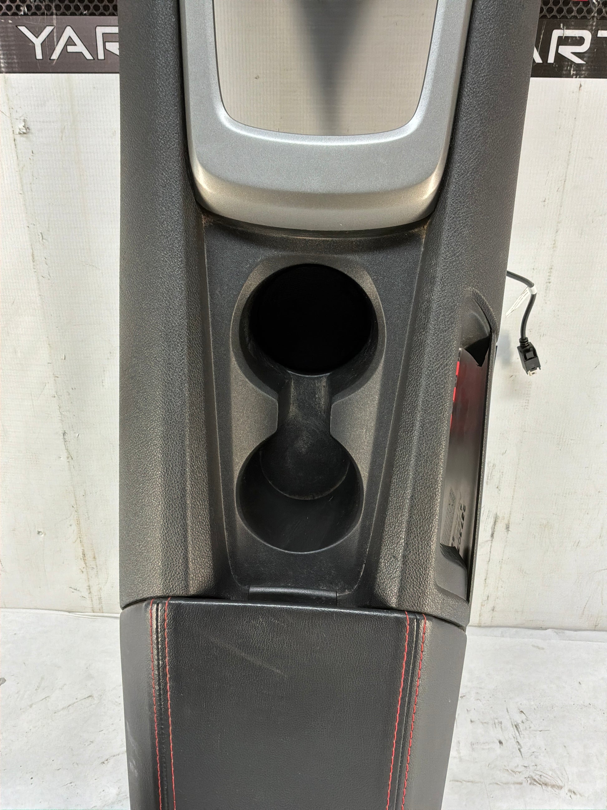 Center console w shifter - Day's Parts Yard