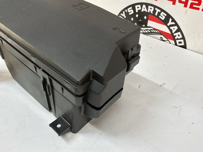 2013 Chevy Camaro ZL1 Engine Motor Bay Fuse Relay Accessory Wiring Junction Box Block OEM