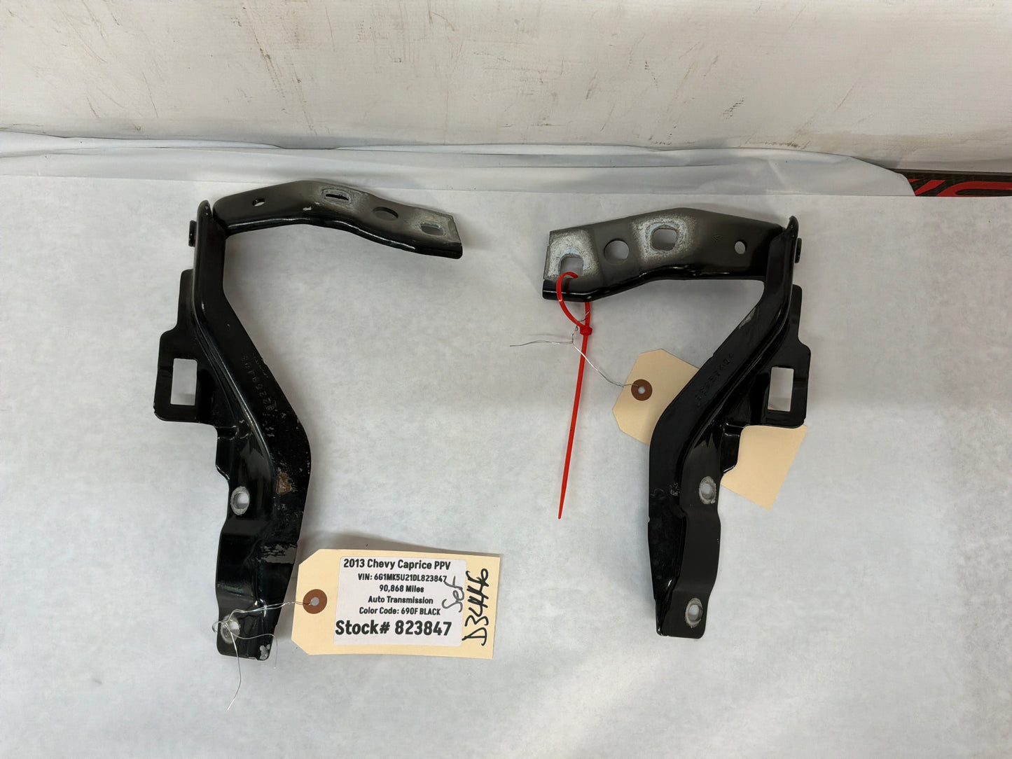 Hinges - Day's Parts Yard