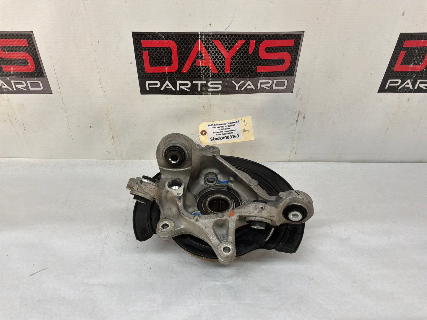 2023 Chevy Camaro SS LH Driver Rear Suspension Spindle Knuckle Hub OEM