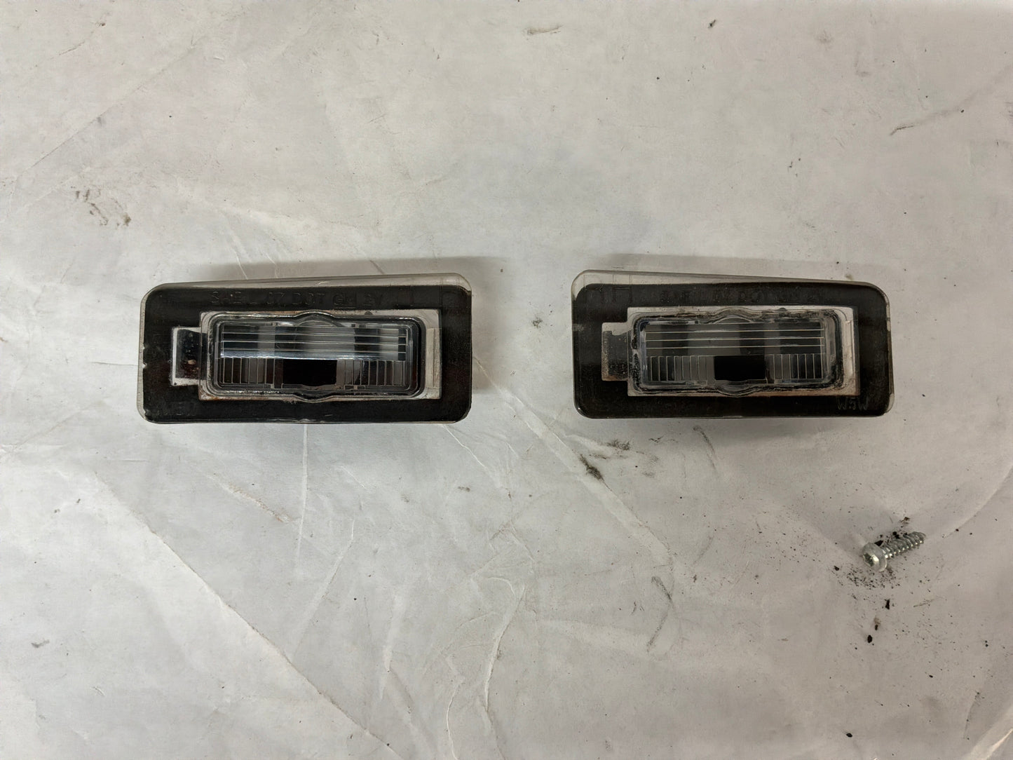 2008 Pontiac G8 GT Trunk Deck Lid License Plate Tag Lights Lamps Housings OEM