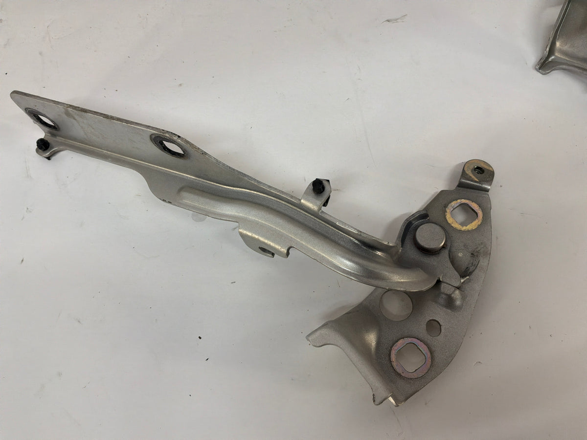 2014 Chevy SS Sedan RH & LH Hood Hinges Set OEM