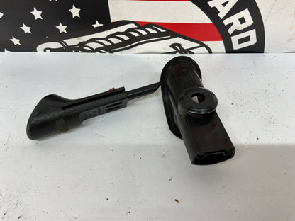 2006 Pontiac GTO Door Panel Lock Pull OEM