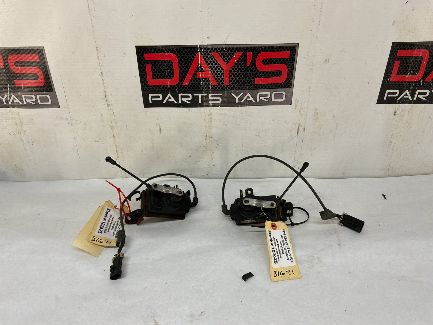 1999 Chevy C5 Corvette Rear Suspension Ride Height Head Lamp Light Headlight Sensors OEM