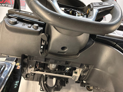 Dash and center console - Day's Parts Yard