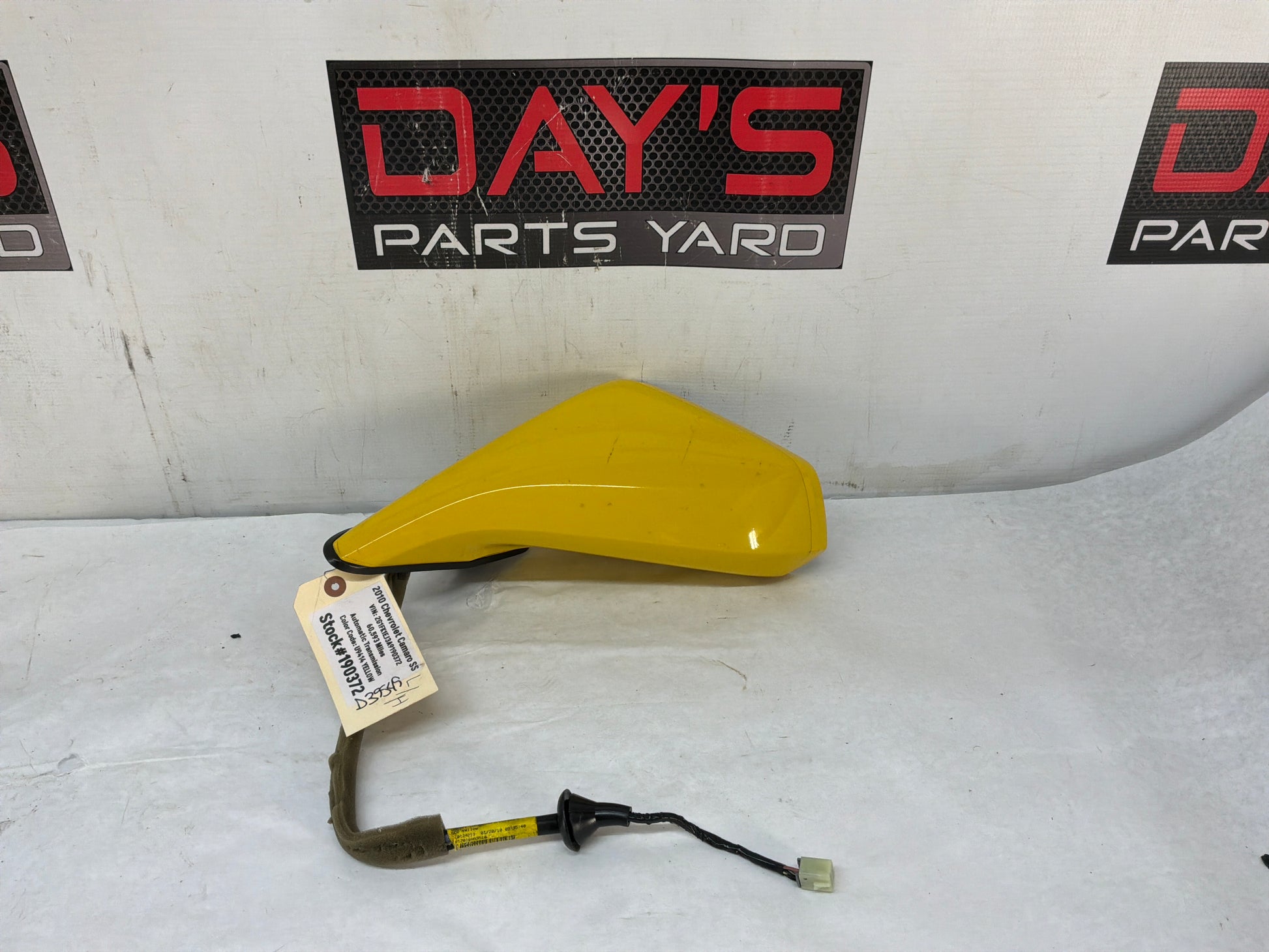 Lh driver Side mirror - Day's Parts Yard