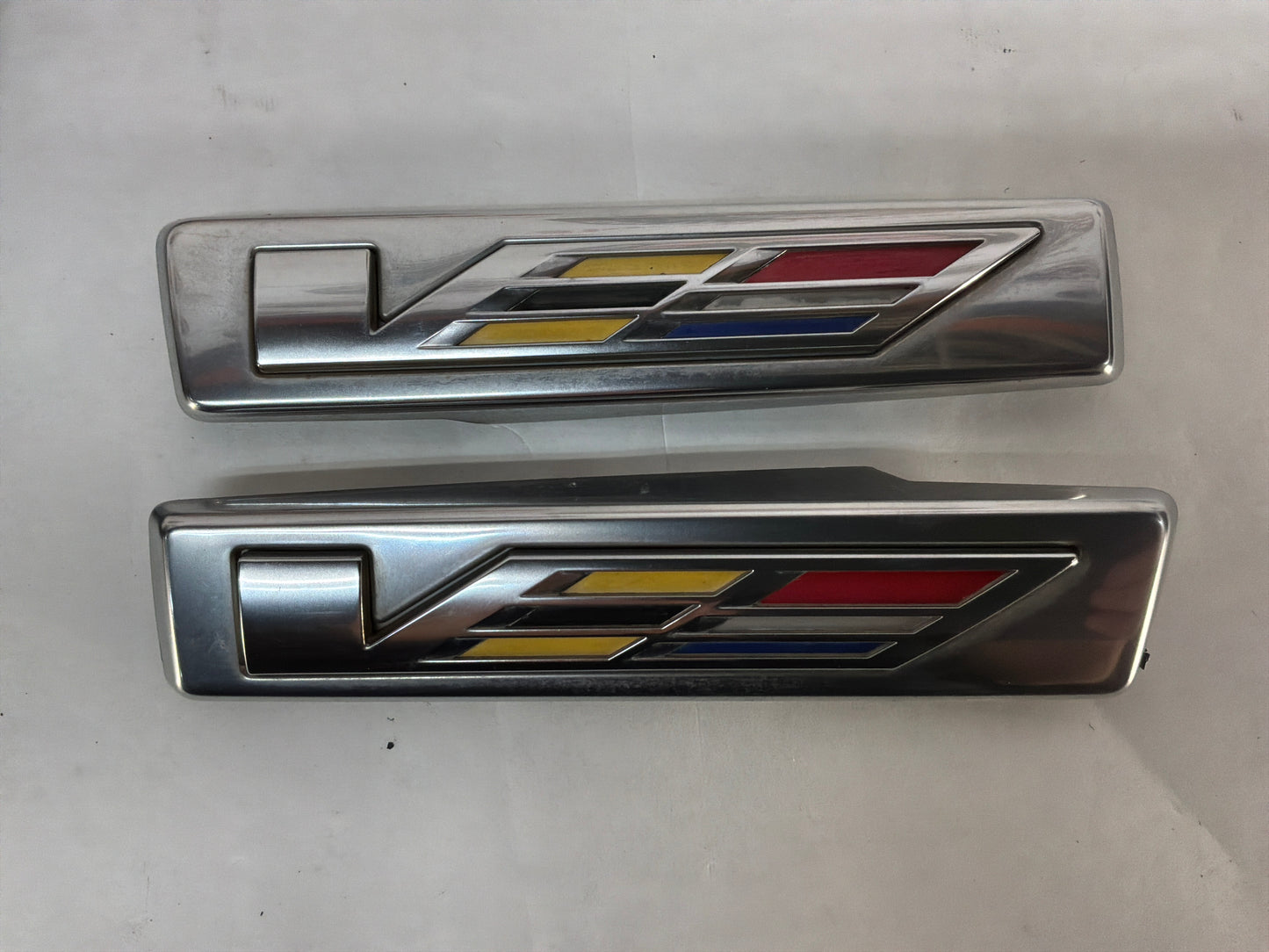 2016 Cadillac CTS-V RH & LH Front Fender Vents w Emblem Badge OEM