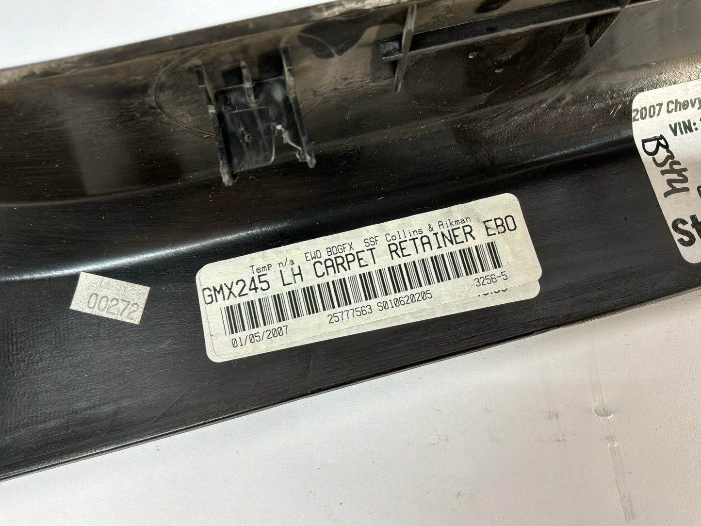 2007 Chevy C6 Corvette Convertible LH Driver Interior Carpet Retainer Sill Scuff Trim Cover Kick Panel OEM