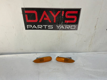 2004 Pontiac GTO RH & LH Side Marker Light Lamps w/ Sockets OEM