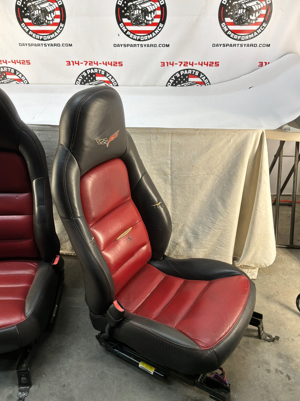 2007 Chevy C6 Corvette Convertible Seats RH & LH Front Seats OEM Red & Black