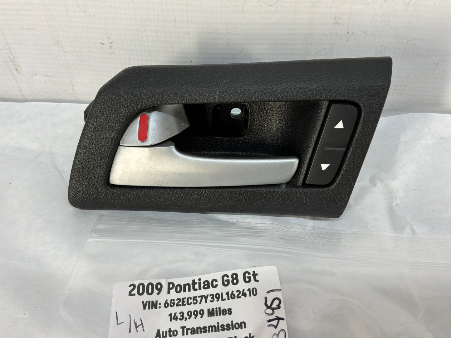 Lh rear door handle - Day's Parts Yard