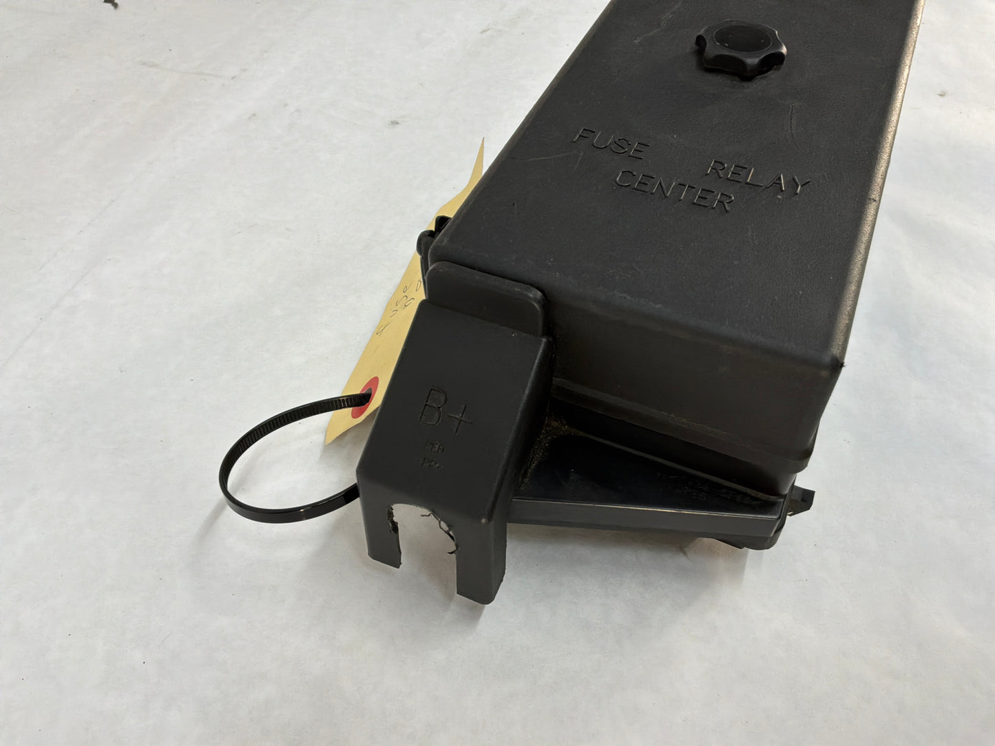 1999 Chevy Corvette Engine Bay Underhood Fuse Box Fusebox OEM
