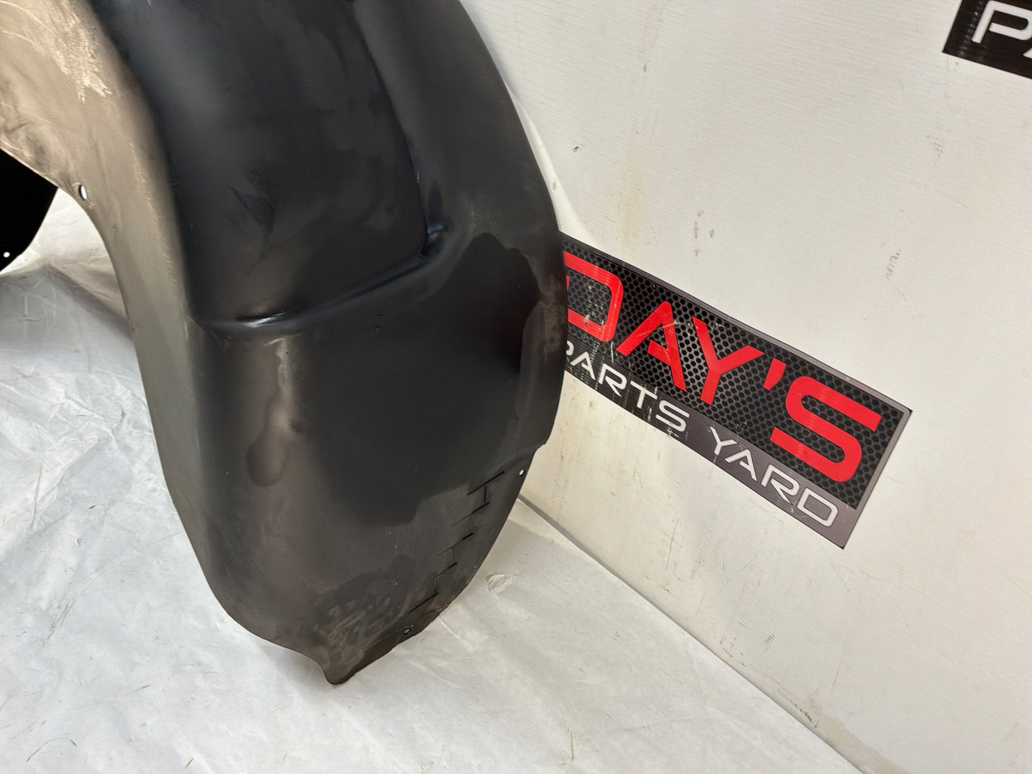 Lh rear wheel liner - Day's Parts Yard