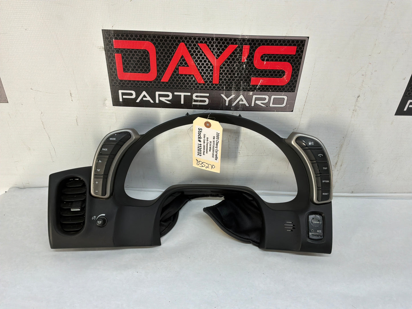Speedometer Bezel - Day's Parts Yard