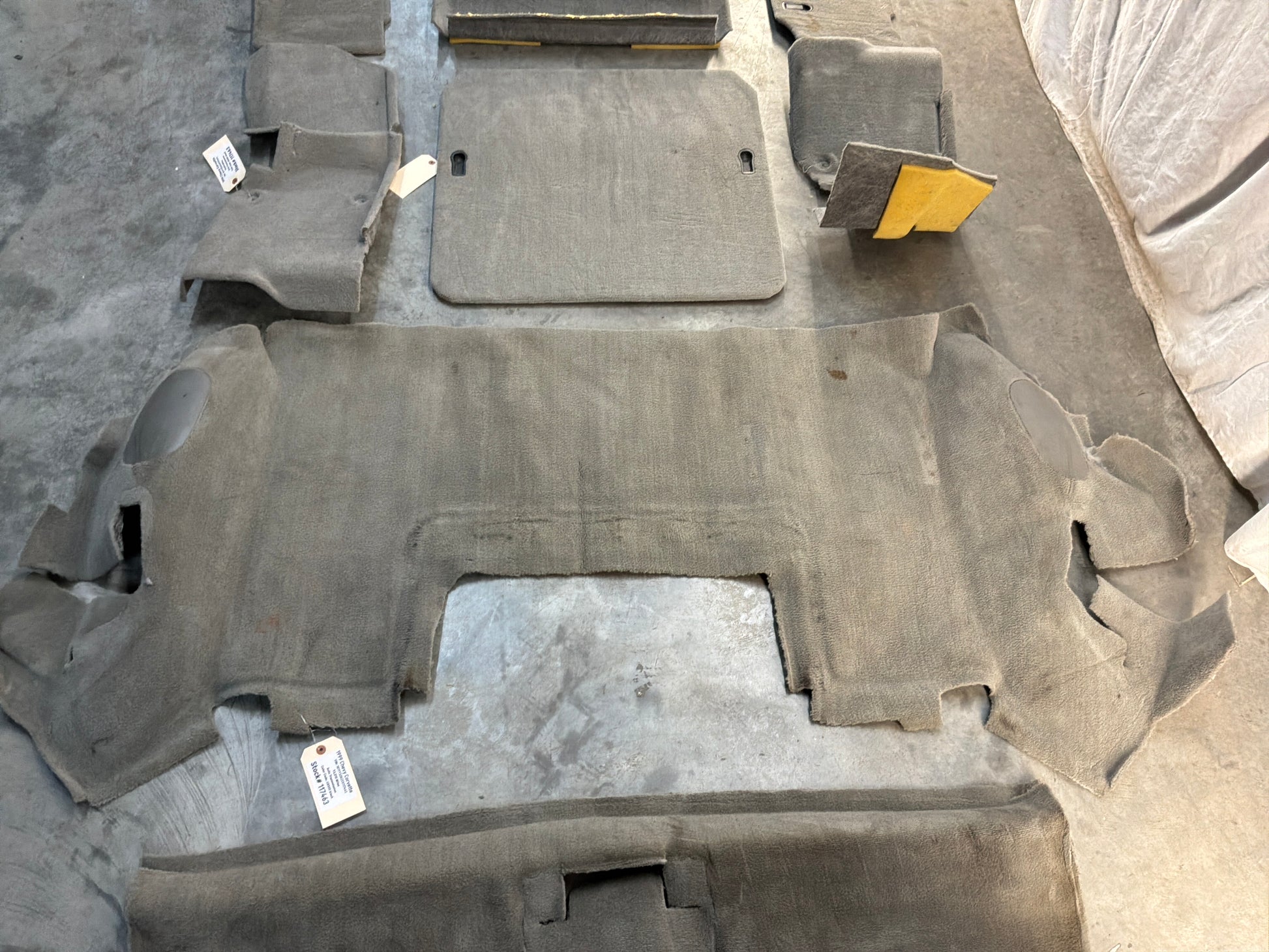 Complete carpet - Day's Parts Yard