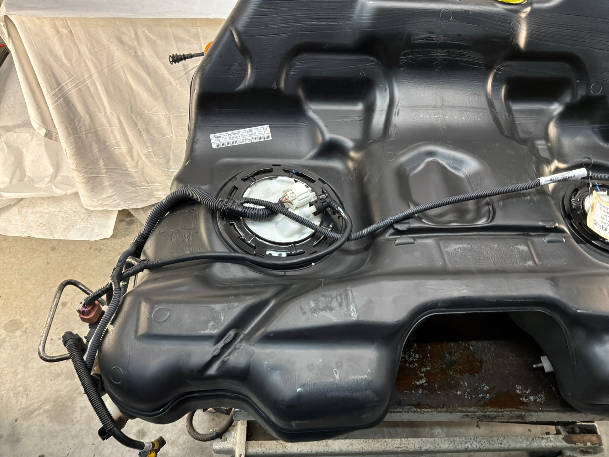 Fuel tank - Day's Parts Yard