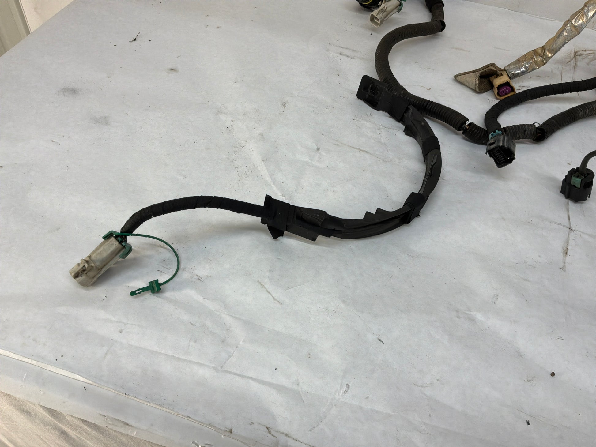 2017 Chevy Caprice PPV Engine Motor Automatic Transmission Wire Wiring Harness OEM - Day's Parts Yard