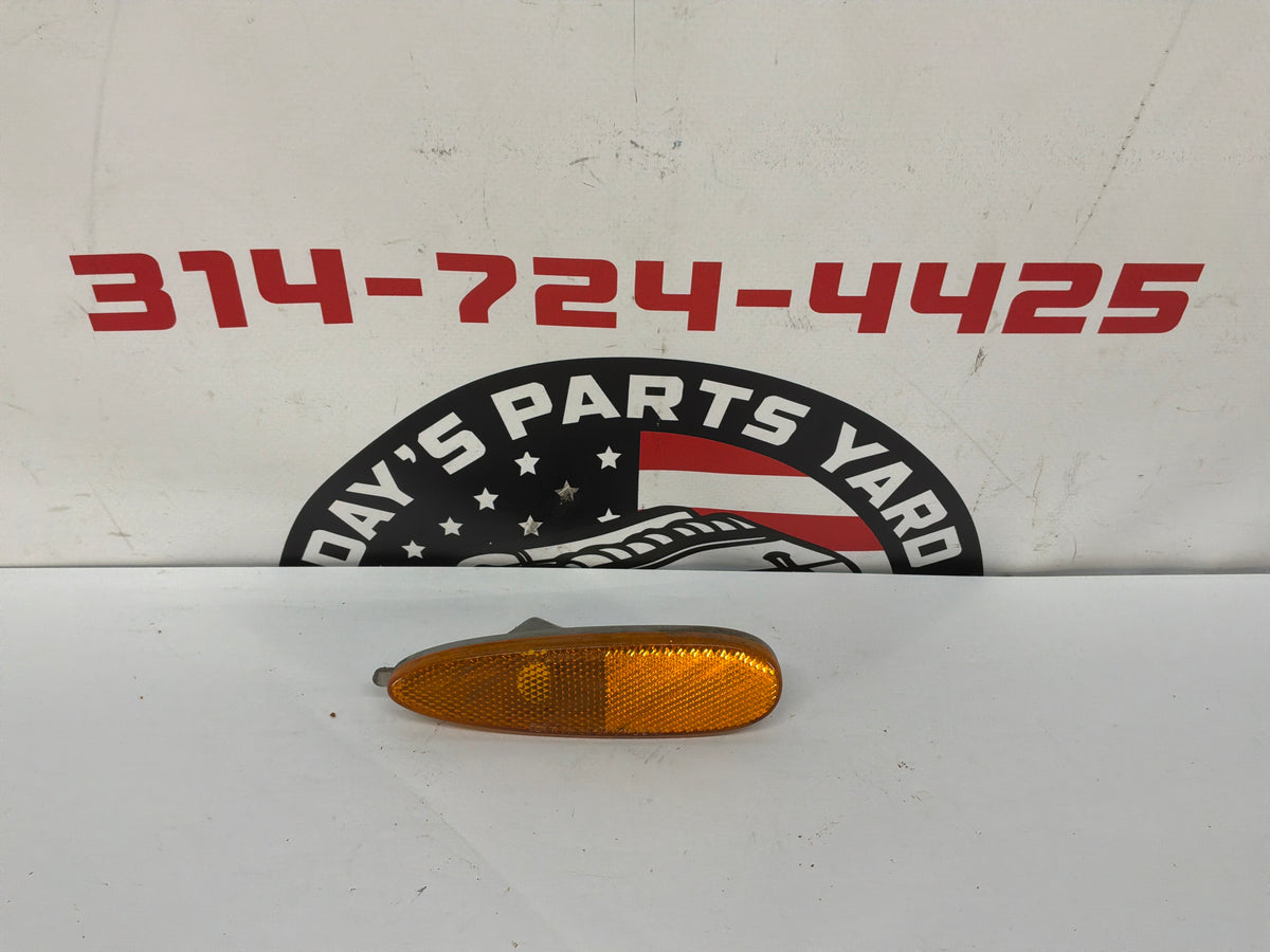 2006 Pontiac GTO Front Bumper Turn Signal Marker Light OEM