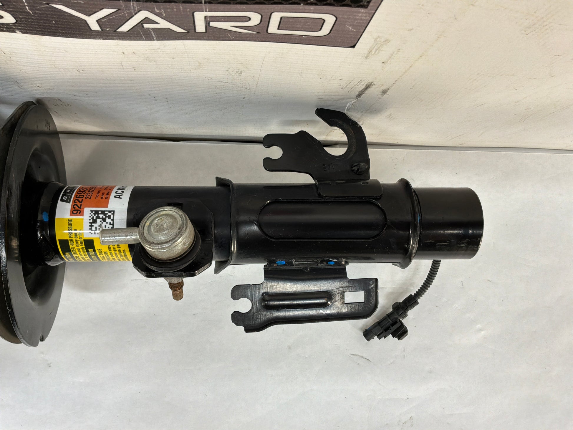 2016 Chevy SS Sedan RH Passenger Front Suspension Magnetic Ride Strut Shock Assembly OEM - Day's Parts Yard