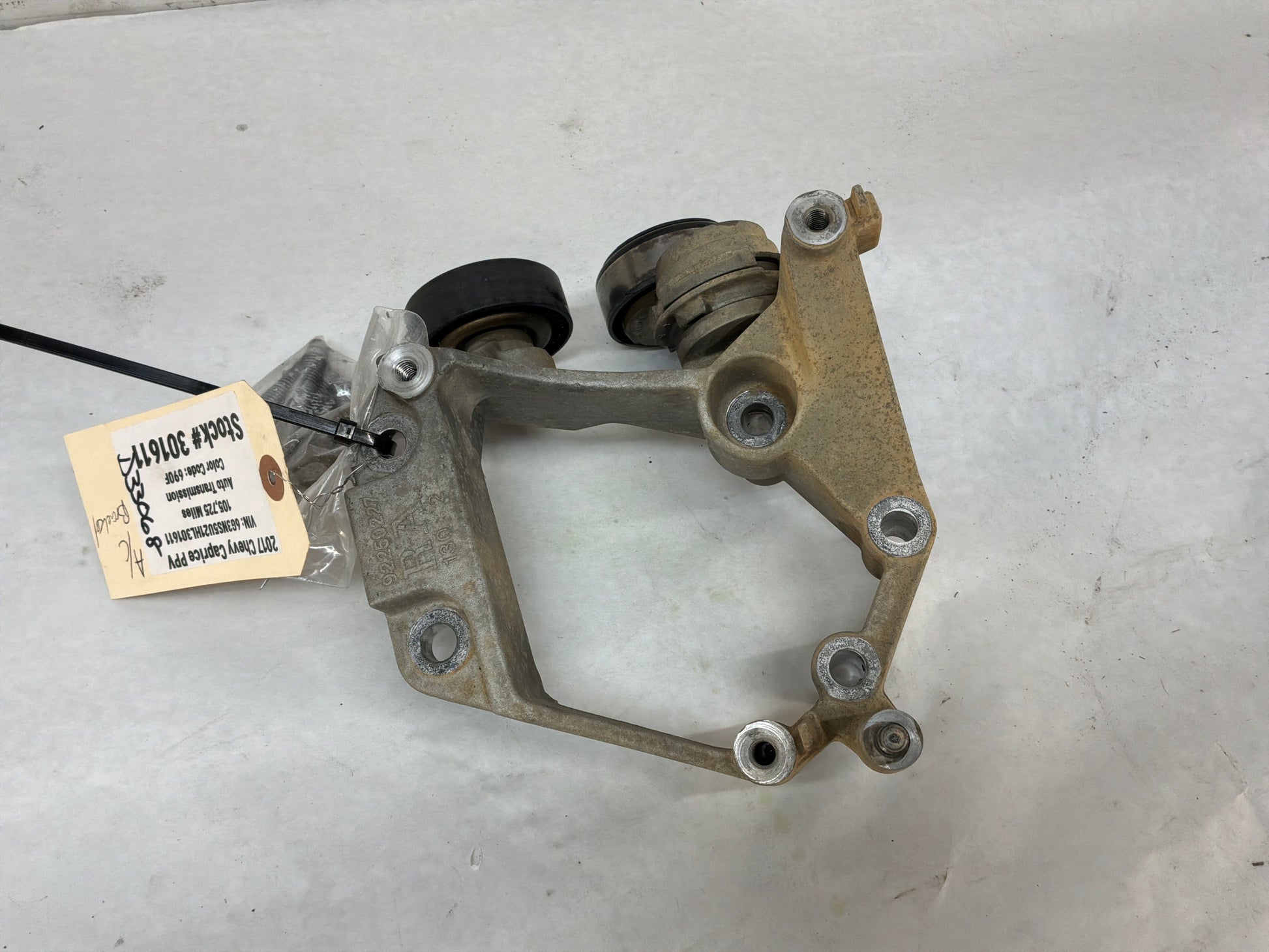 Ac bracket - Day's Parts Yard