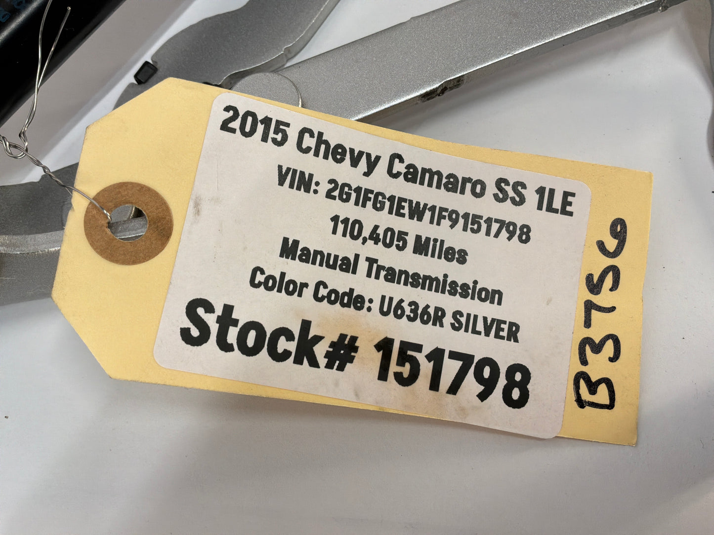 2015 Chevy Camaro SS 1LE Trunk hinges