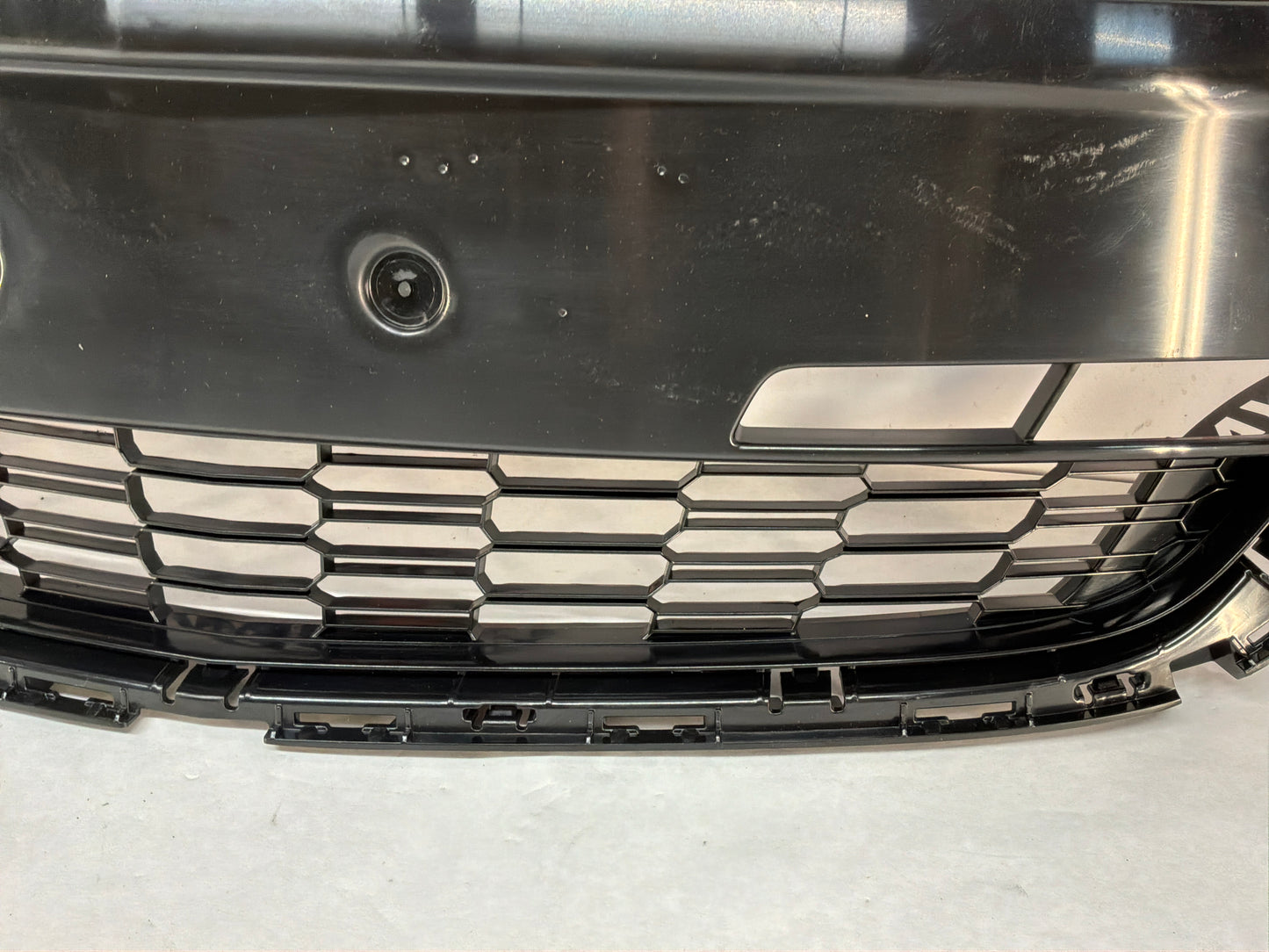2016-2017 Chevy SS Sedan Holden VF Series 2 Front Lower Grille Bumper Honeycomb Insert NEW OEM
