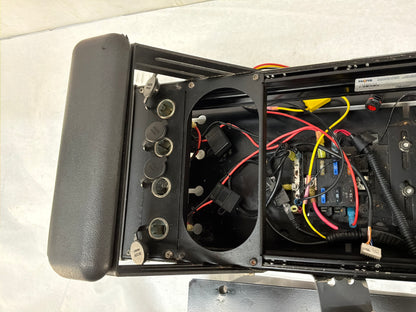 Center console - Day's Parts Yard