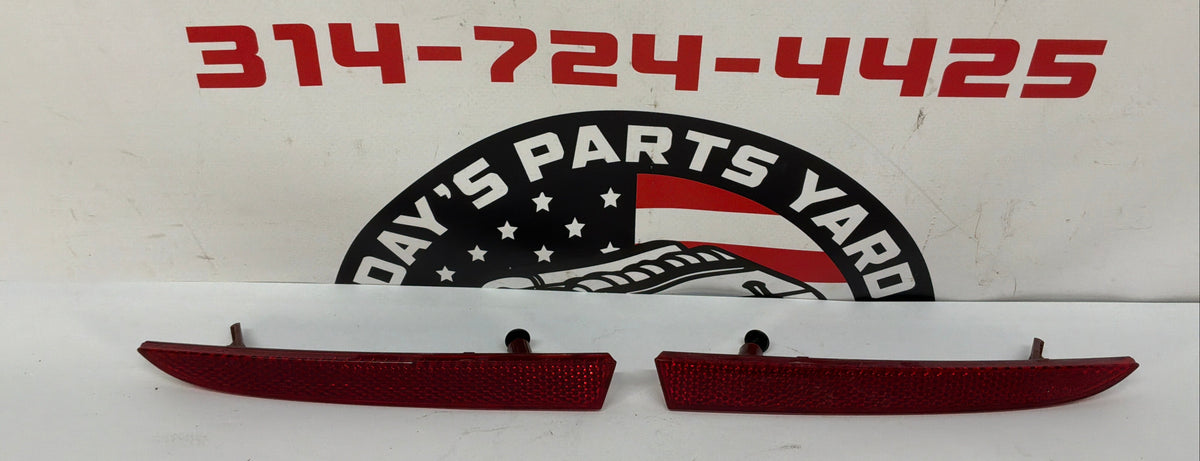 2022 Chevy Camaro SS RH & LH Bumper Red Reflector OEM