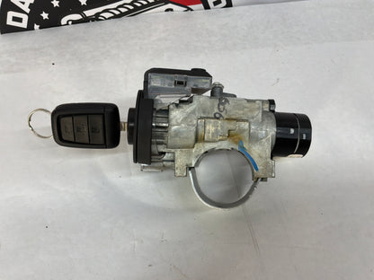 2011 Chevy Caprice PPV Ignition Switch Lock Housing Assembly w/ Key Transmitter OEM