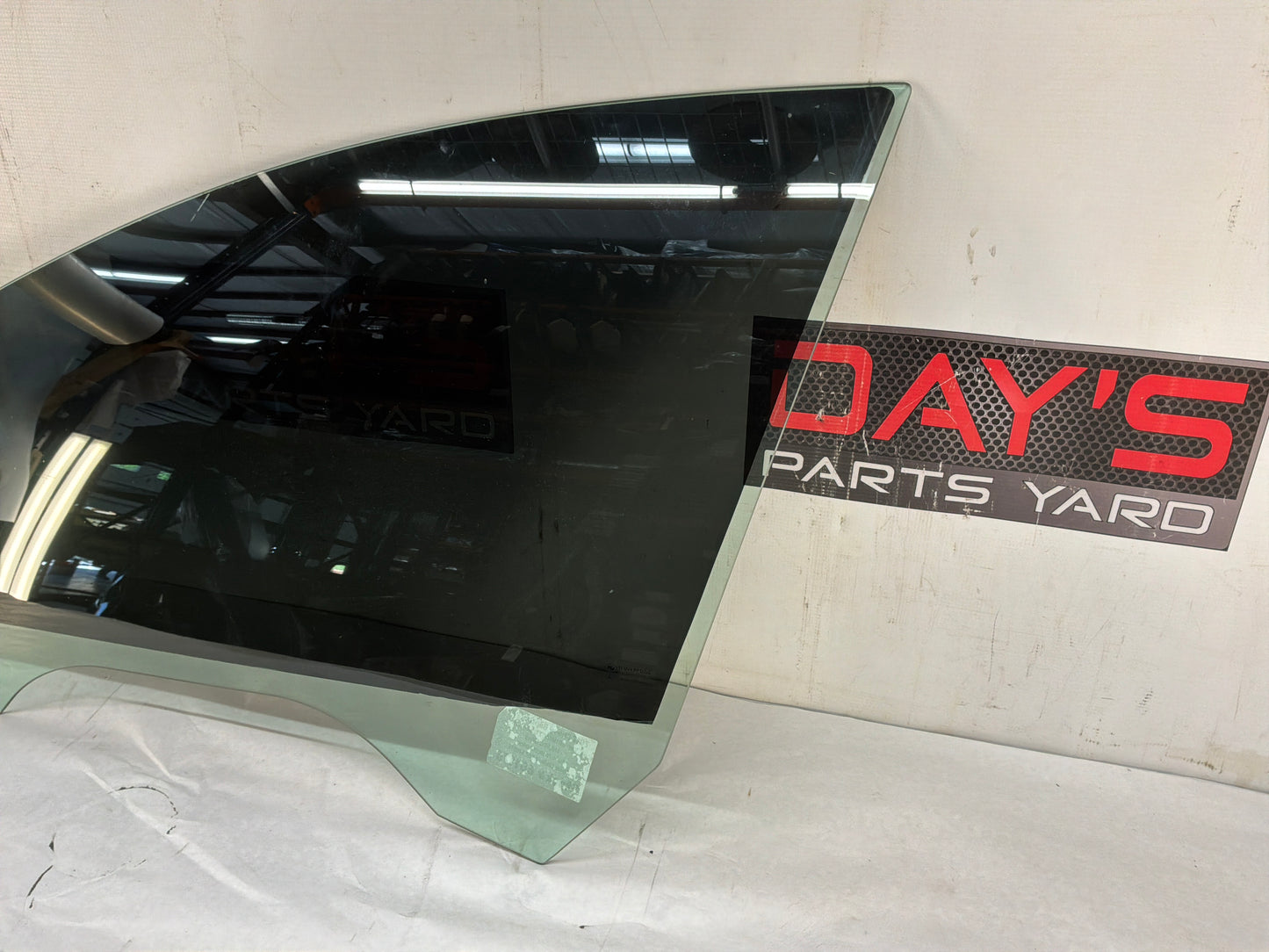 Lh front door window glass - Day's Parts Yard