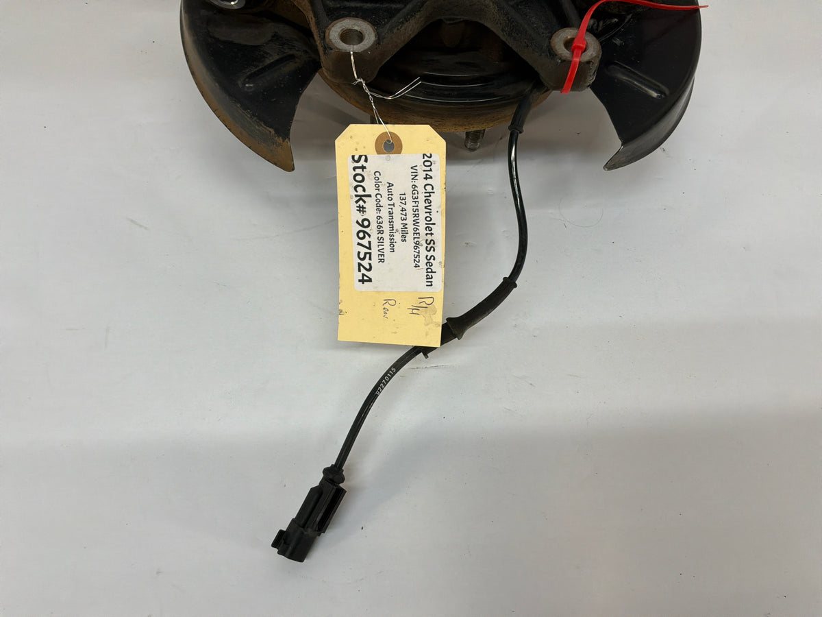 2014 Chevy SS Sedan RH Passenger Rear Suspension Spindle Hub Knuckle Wheel Bearing OEM