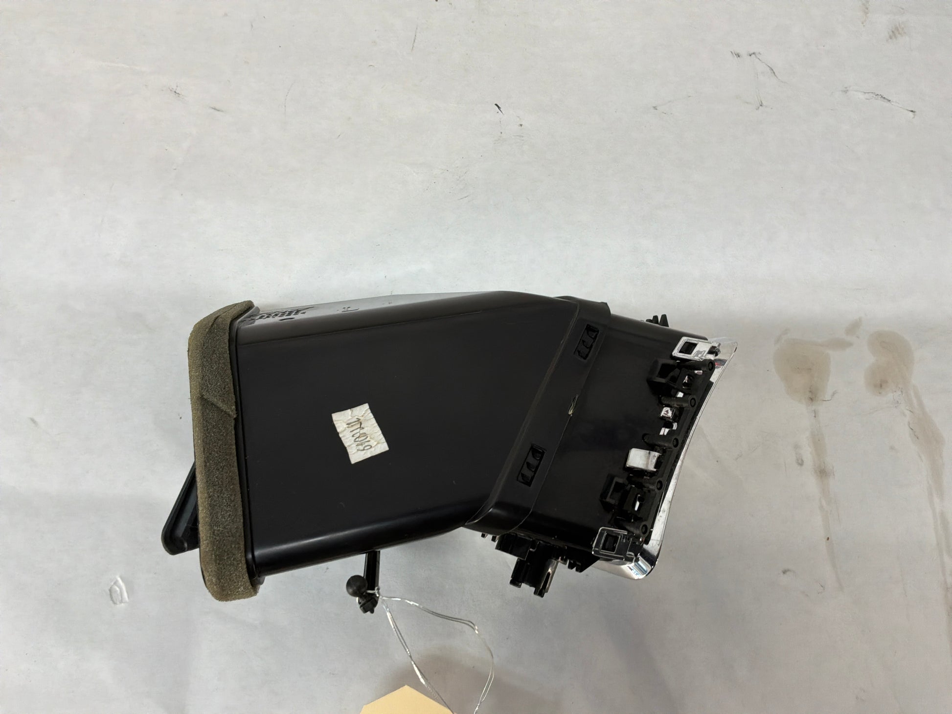 Dash vent - Day's Parts Yard