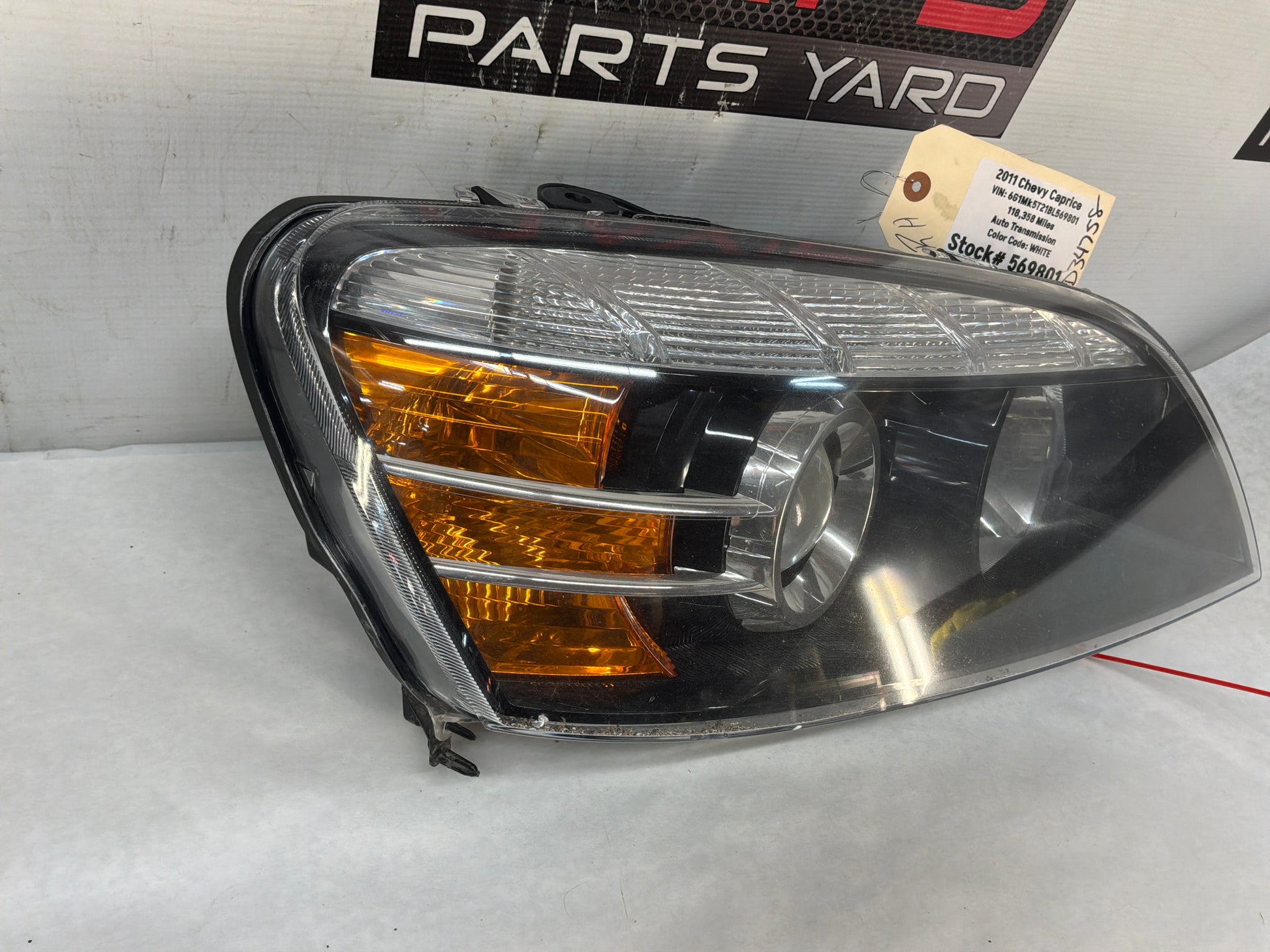 Rh headlight - Day's Parts Yard