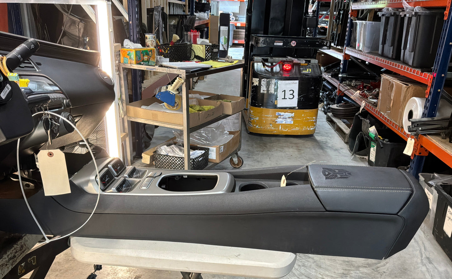 Dash w  enter console and Shifter - Day's Parts Yard