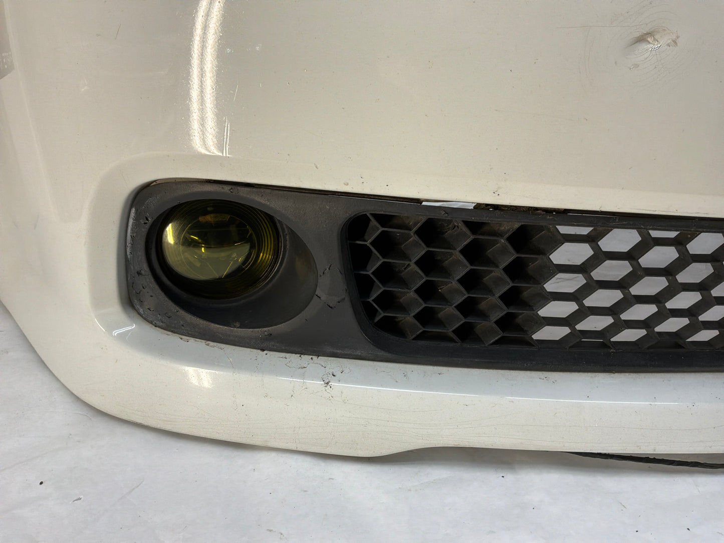 2008 Pontiac G8 GT Front Bumper Cover Fascia Assembly Grilles OEM